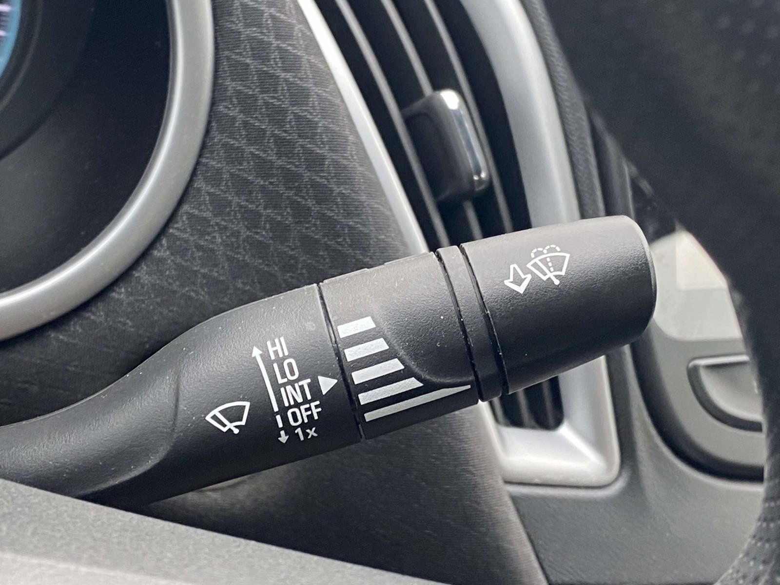 Used 2023 Chevrolet Malibu LT image 29