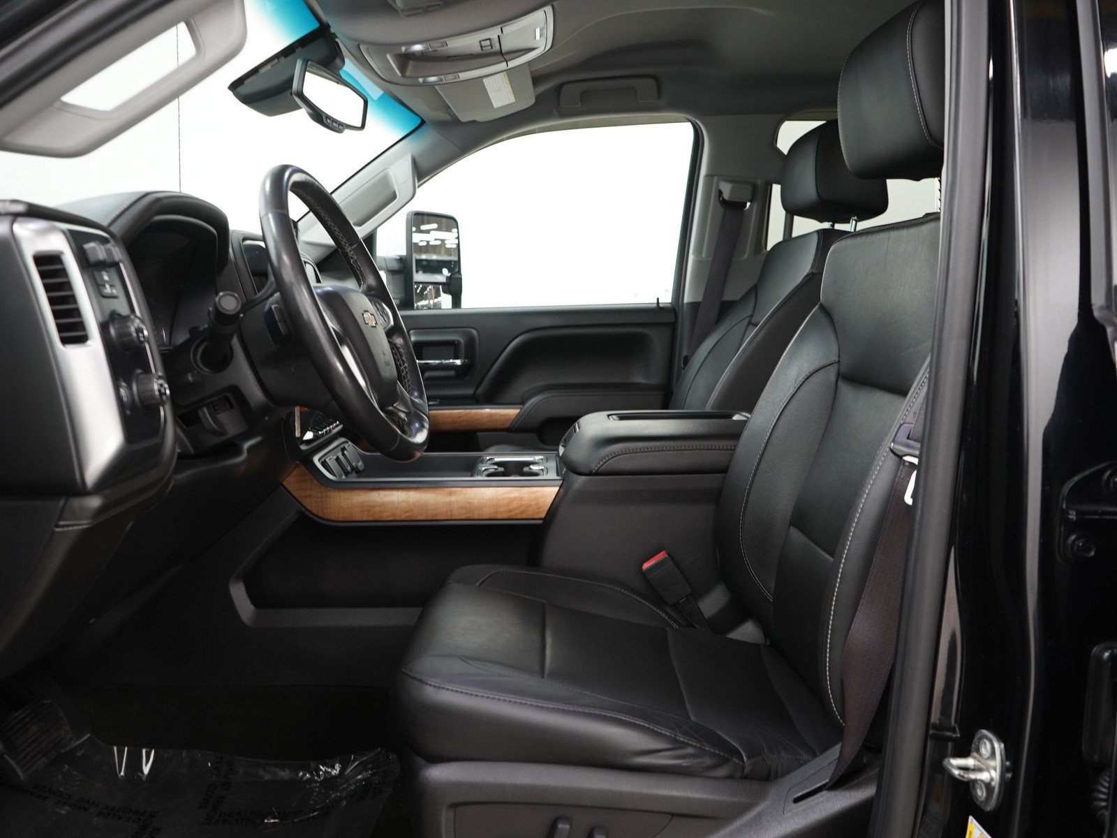 Used 2016 Chevrolet Silverado 2500 LTZ w/ Duramax Plus Package AWD/4WD image 24