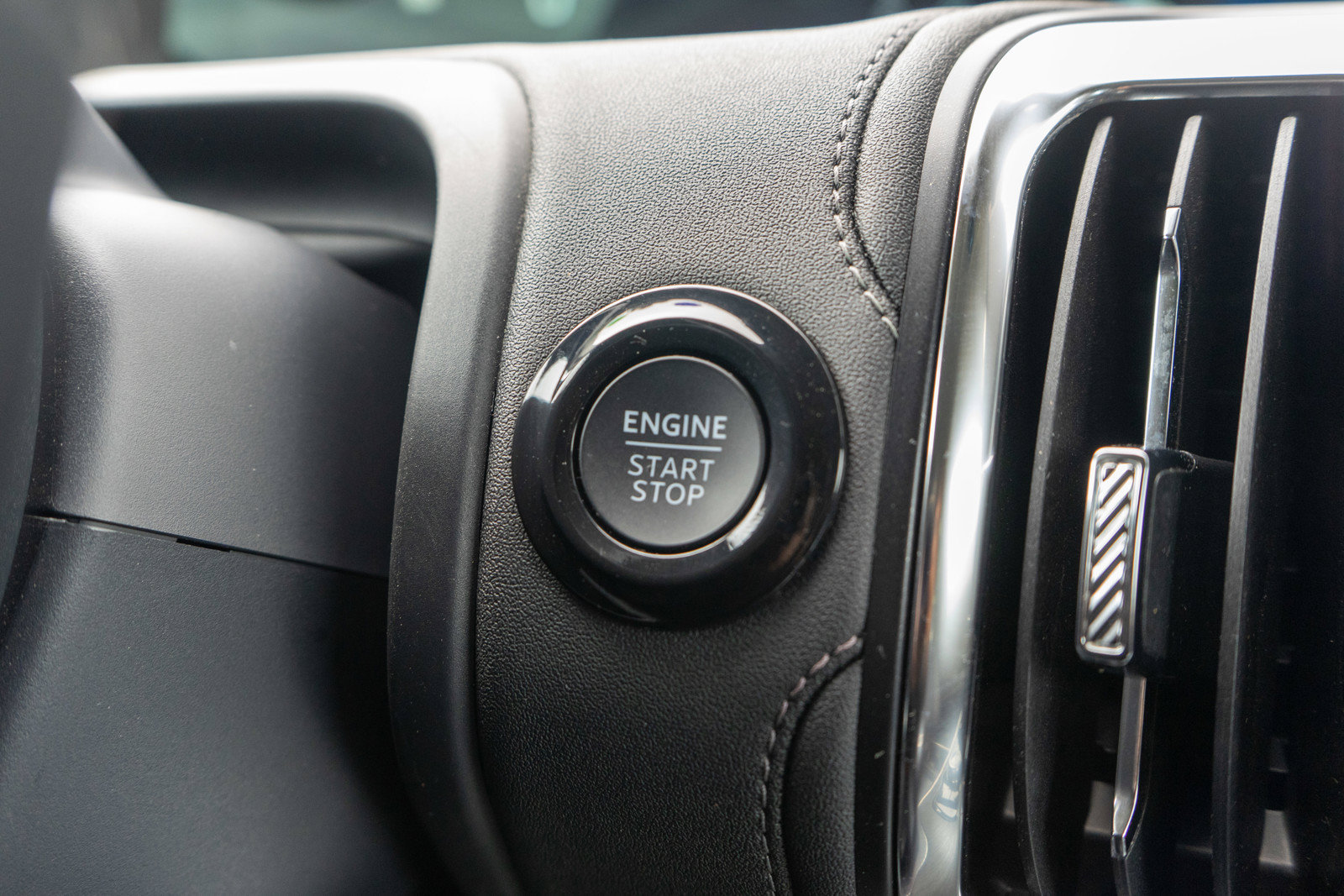 Used 2025 Ford Expedition Platinum AWD/4WD image 25