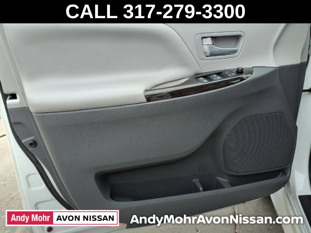 Used 2017 Toyota Sienna XLE Premium FWD image 15