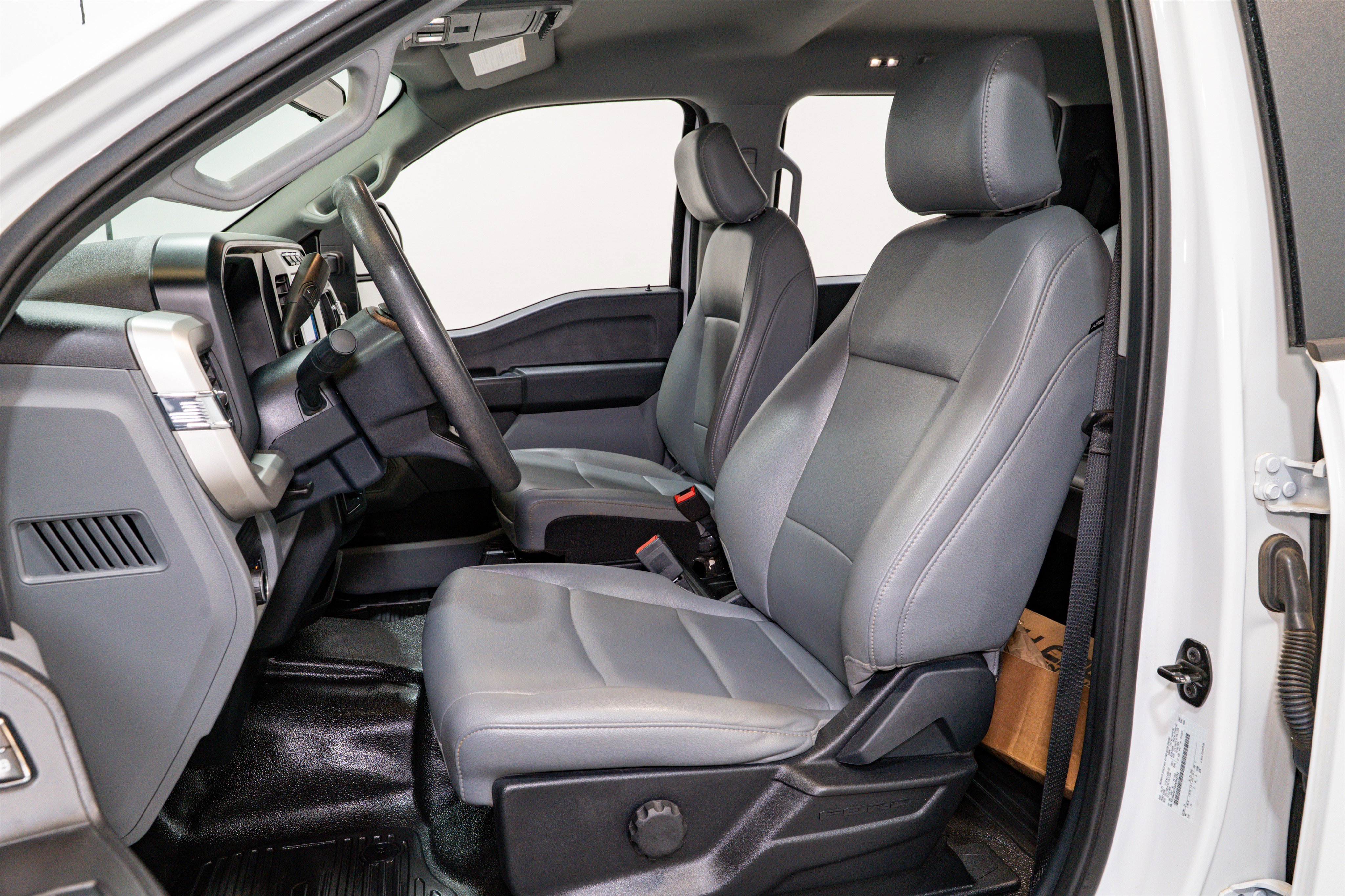 Used 2023 Ford F450 XL image 17