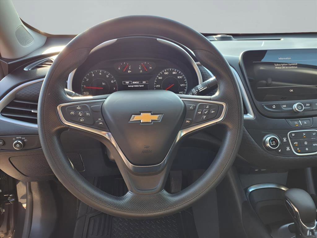 Used 2023 Chevrolet Malibu LT image 9