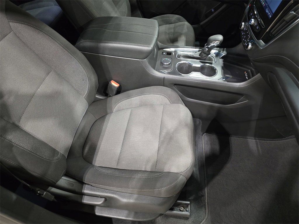 Used 2024 Chevrolet Traverse LT image 10