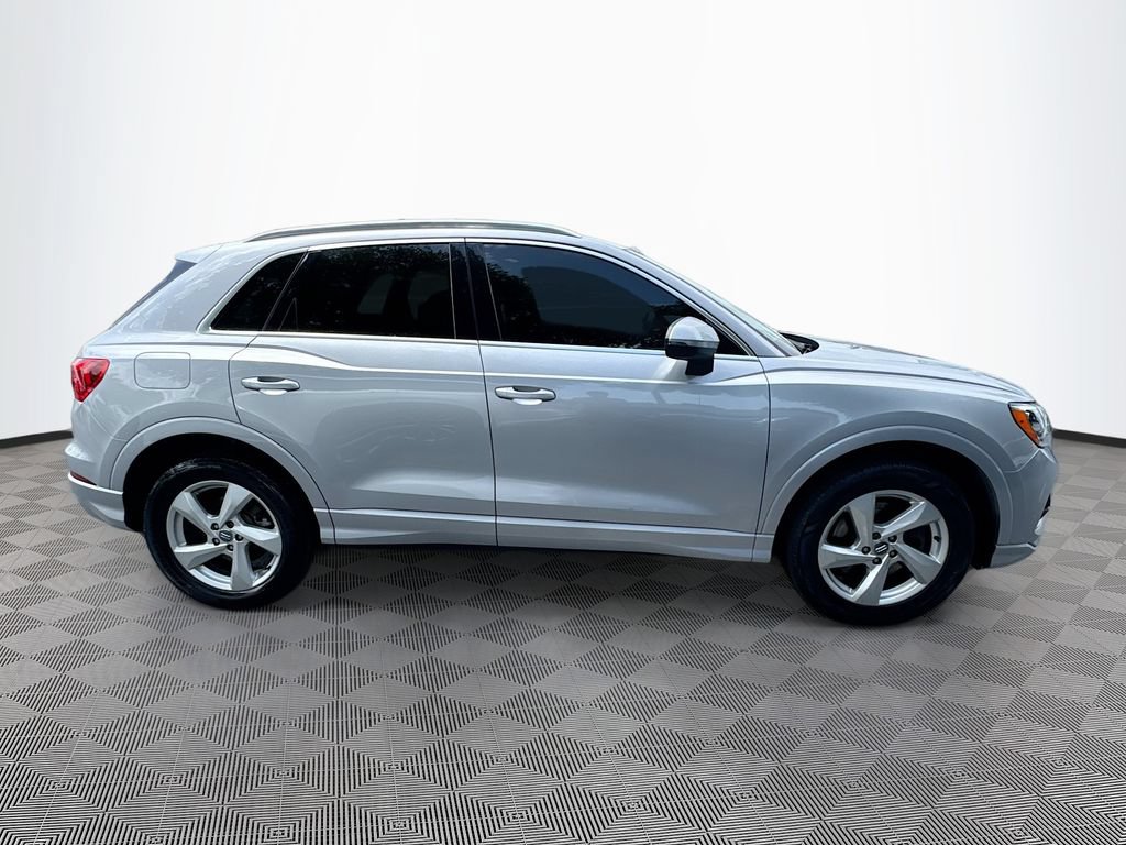 Used 2019 Audi Q3 2.0T Premium w/ Convenience Package AWD/4WD image 5
