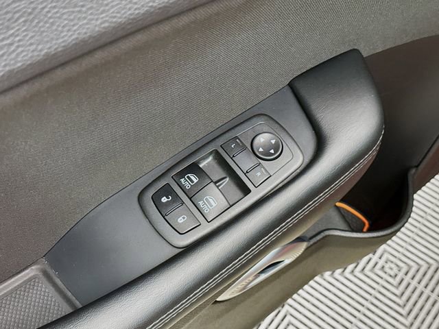 Used 2022 Dodge Challenger R/T Scat Pack w/ Driver Convenience Group image 17