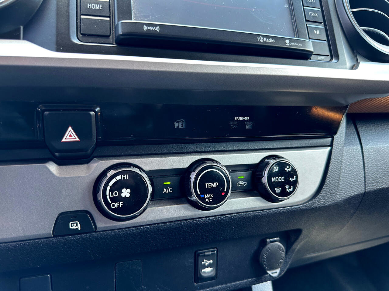 Used 2017 Toyota Tacoma SR5 image 33