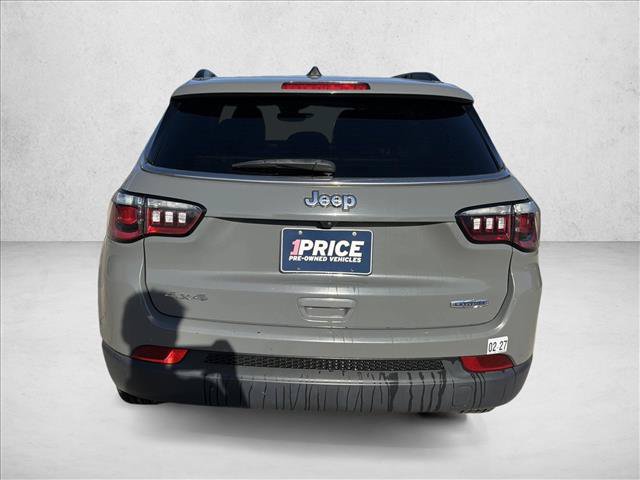 Used 2024 Jeep Compass Latitude AWD/4WD image 4