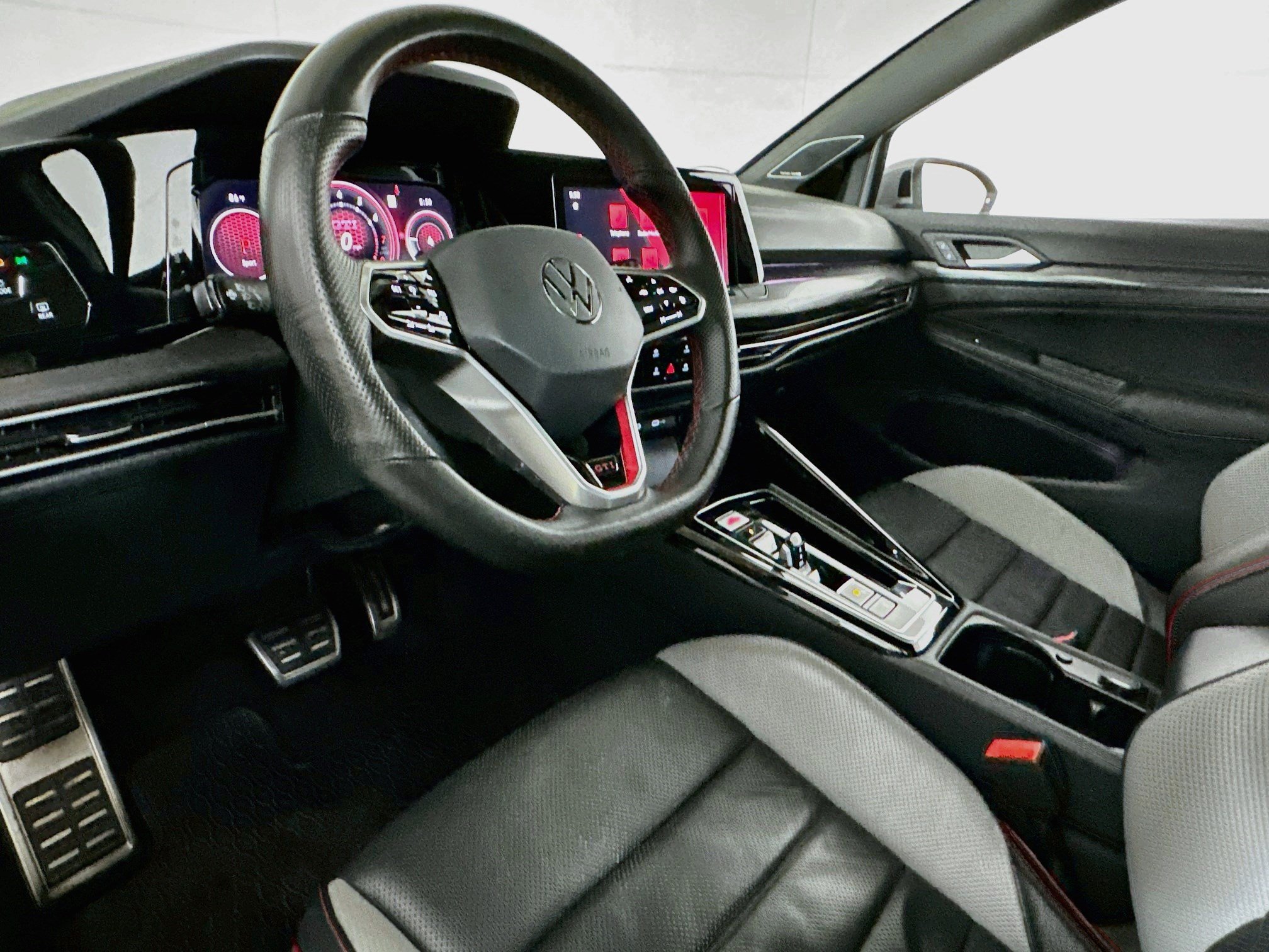 Used 2023 Volkswagen GTI SE w/ SE Leather Package FWD image 7