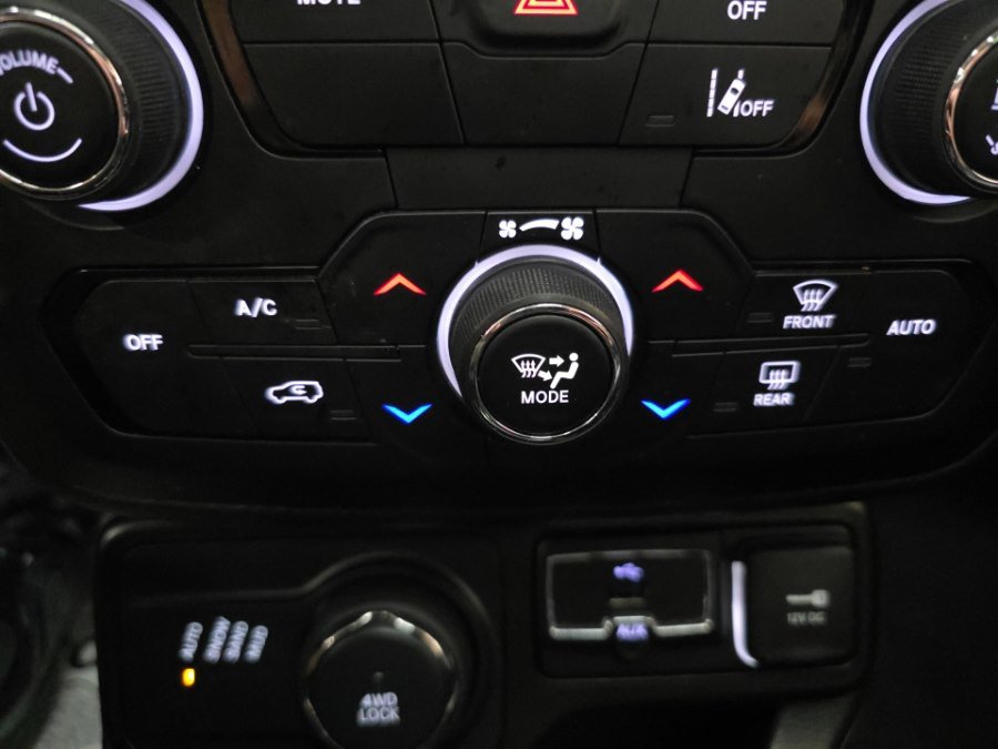 Used 2021 Jeep Renegade Limited w/ Sun & Sound Group image 20