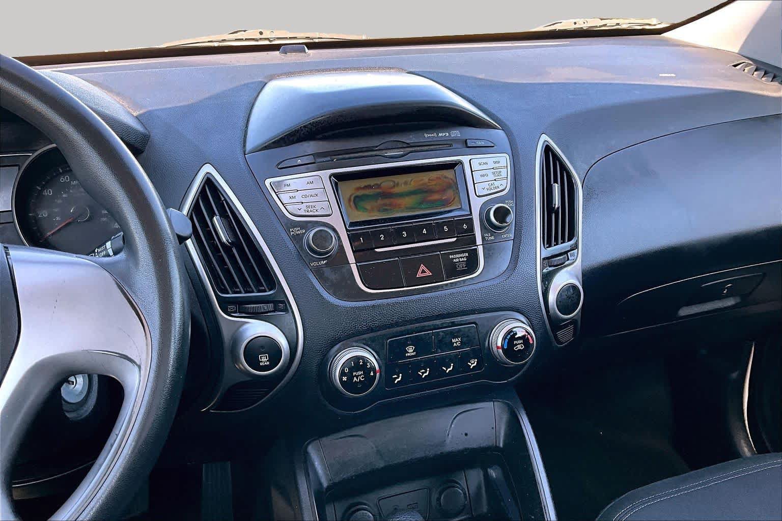 Used 2010 Hyundai Tucson GLS FWD image 6