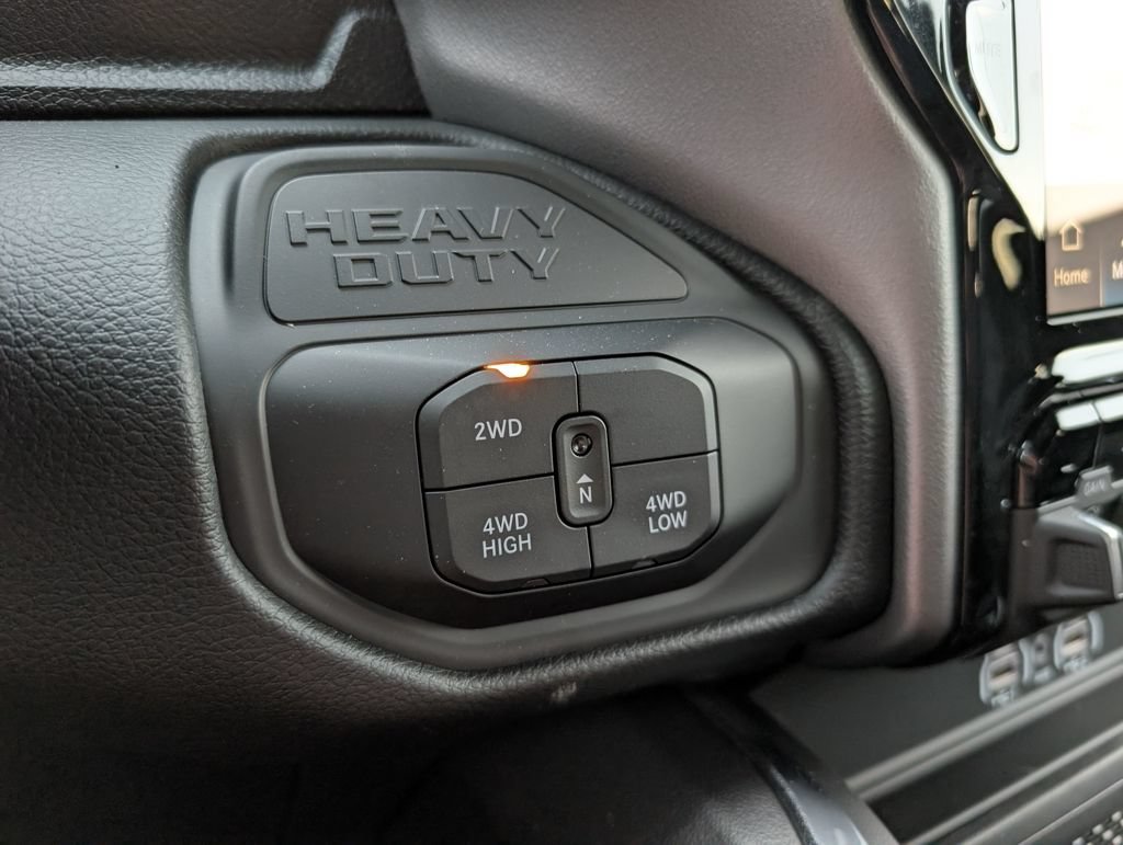 New 2026 RAM 2500 Laramie w/ Night Edition AWD/4WD image 32