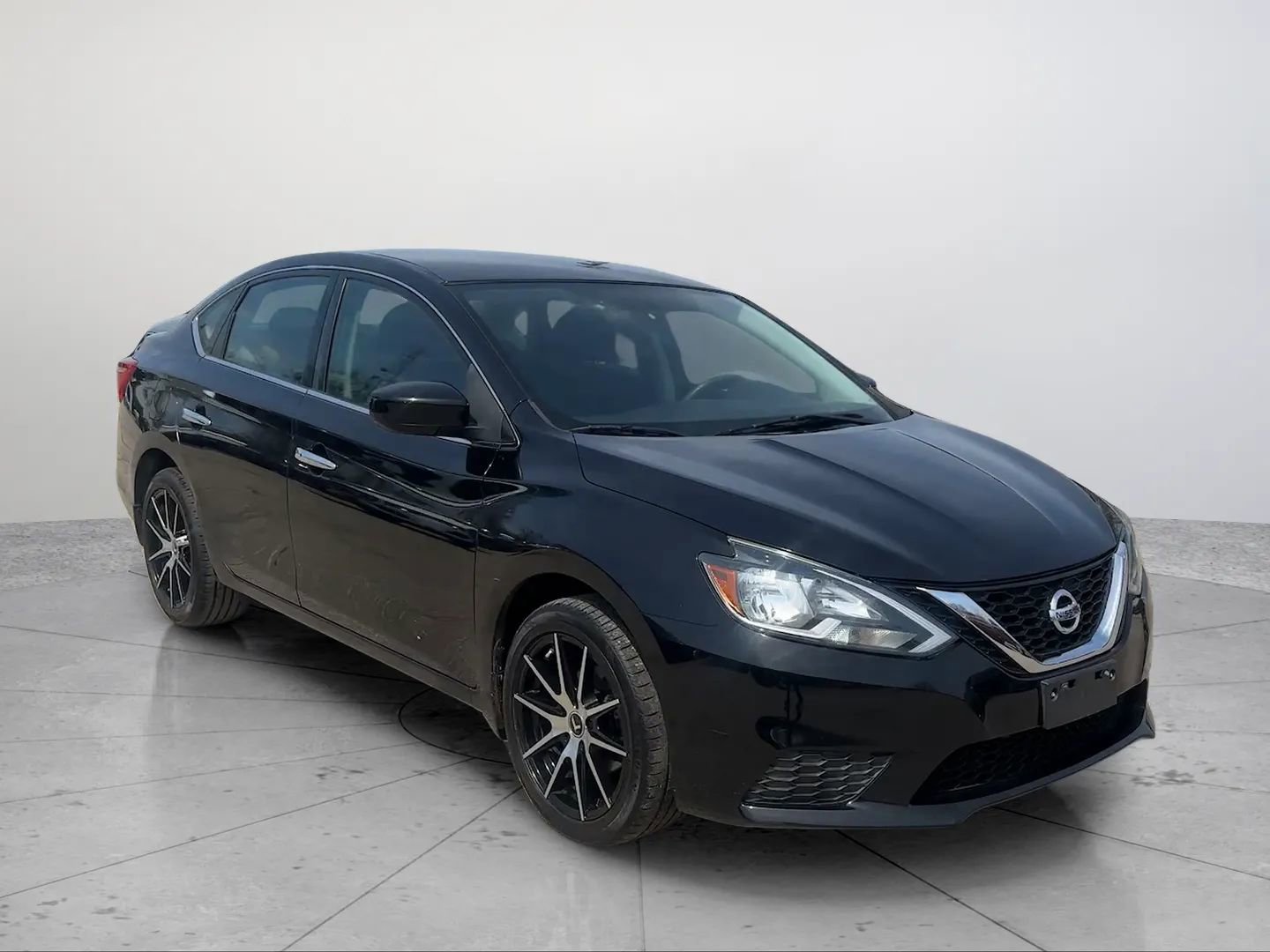 Used 2017 Nissan Sentra SV image 5