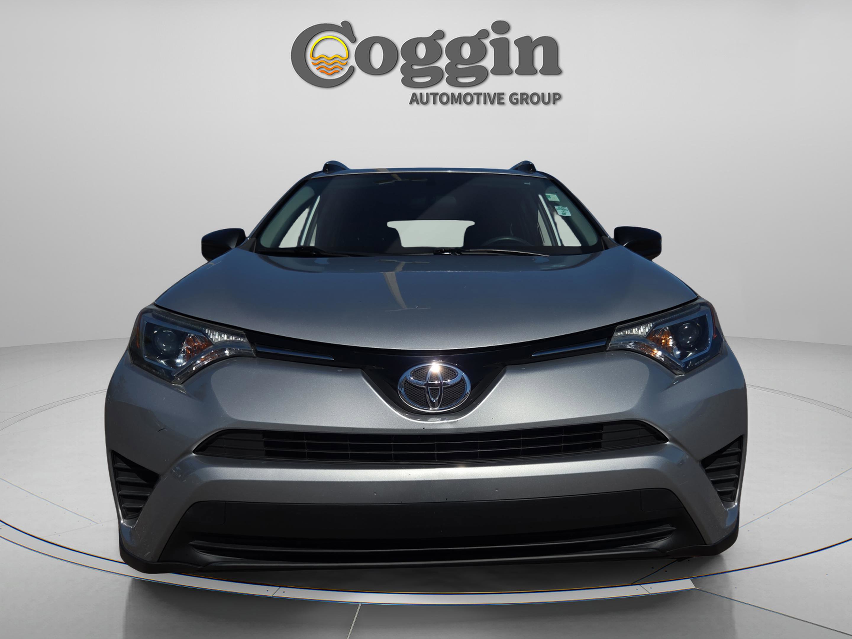 Used 2016 Toyota RAV4 LE image 9