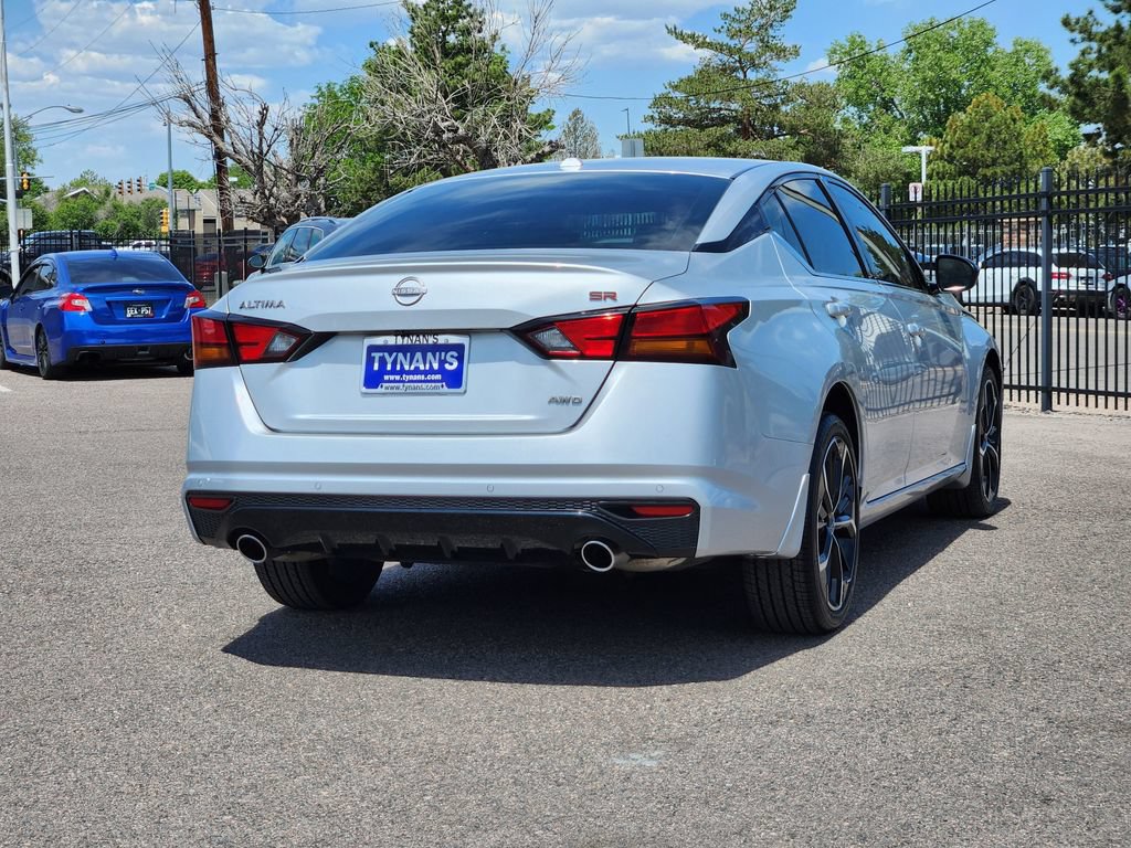 Used 2024 Nissan Altima 2.5 SR AWD/4WD image 7