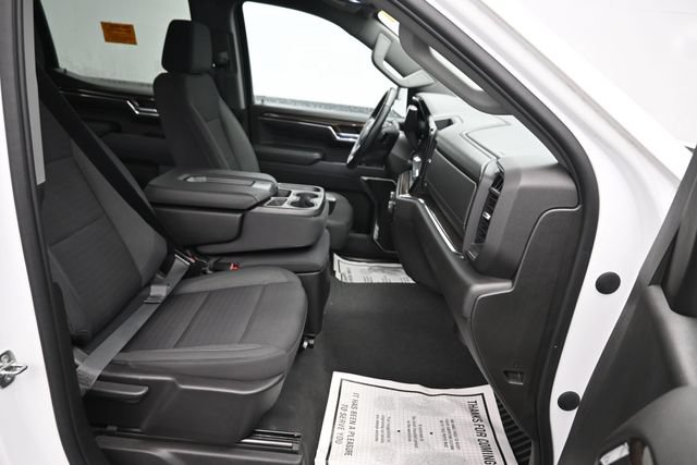 Used 2023 Chevrolet Silverado 1500 LT AWD/4WD image 7