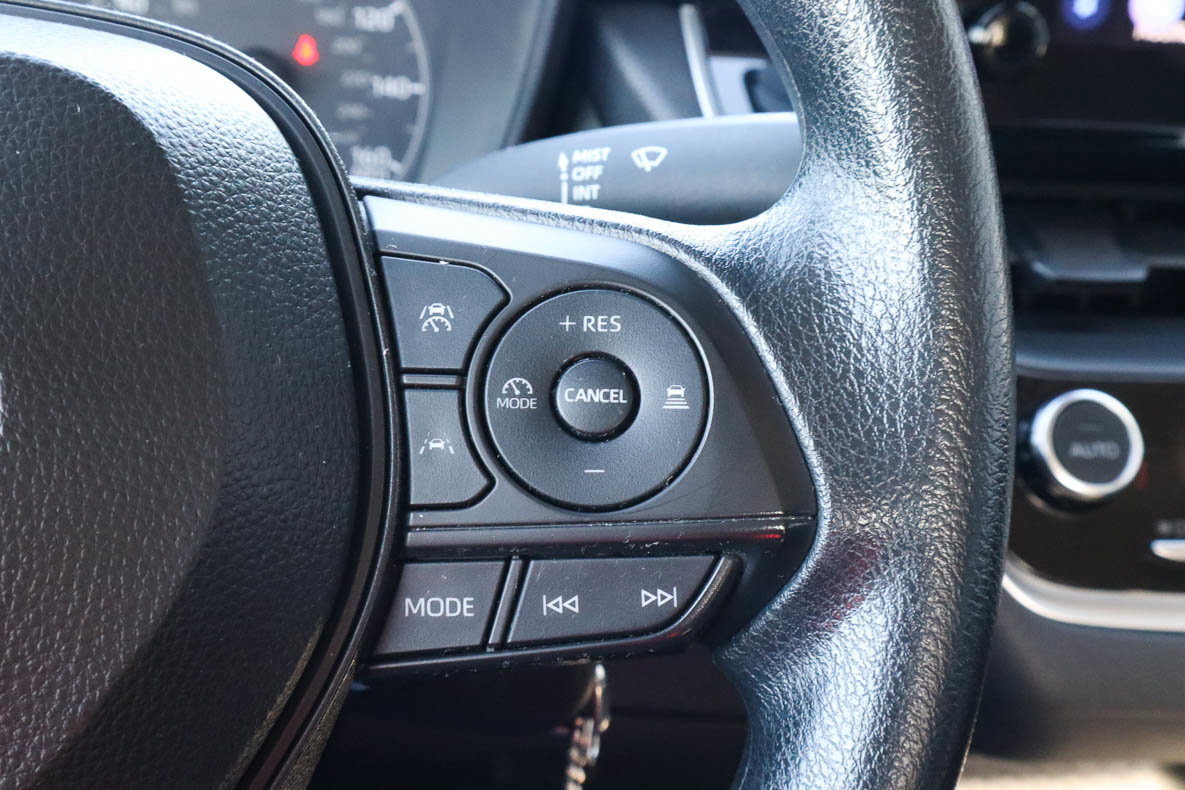 Used 2024 Toyota Corolla LE FWD image 25