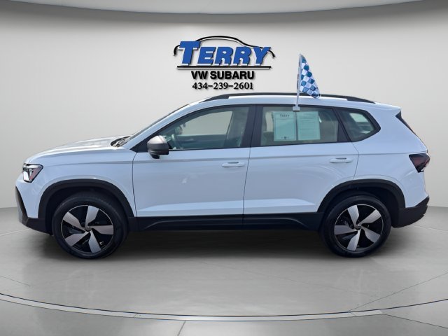 Certified 2025 Volkswagen Taos S AWD/4WD image 2