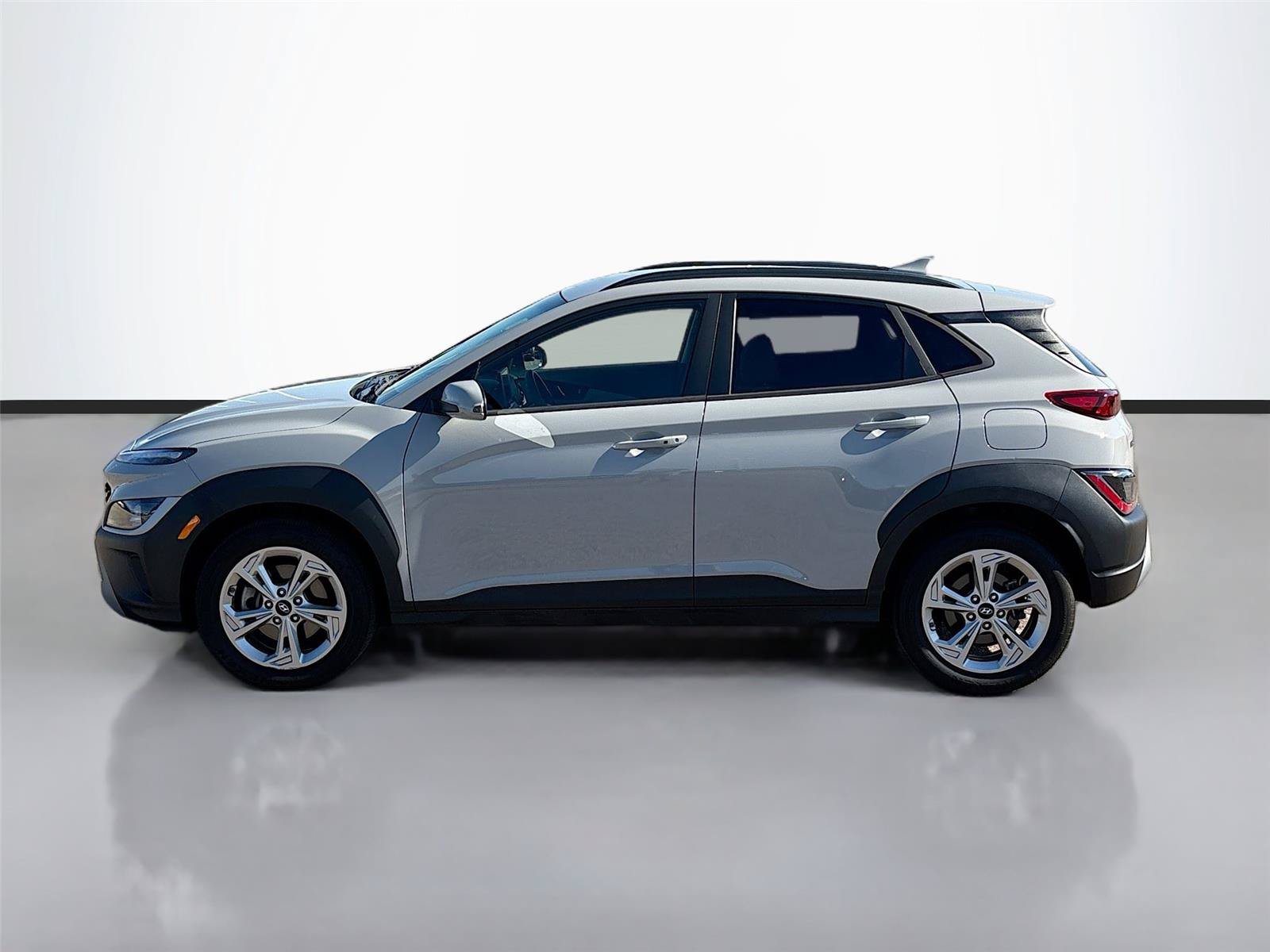 Certified 2023 Hyundai Kona SEL AWD/4WD image 8
