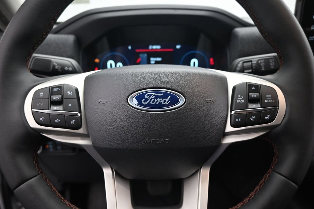 New 2026 Ford Explorer Active RWD image 11