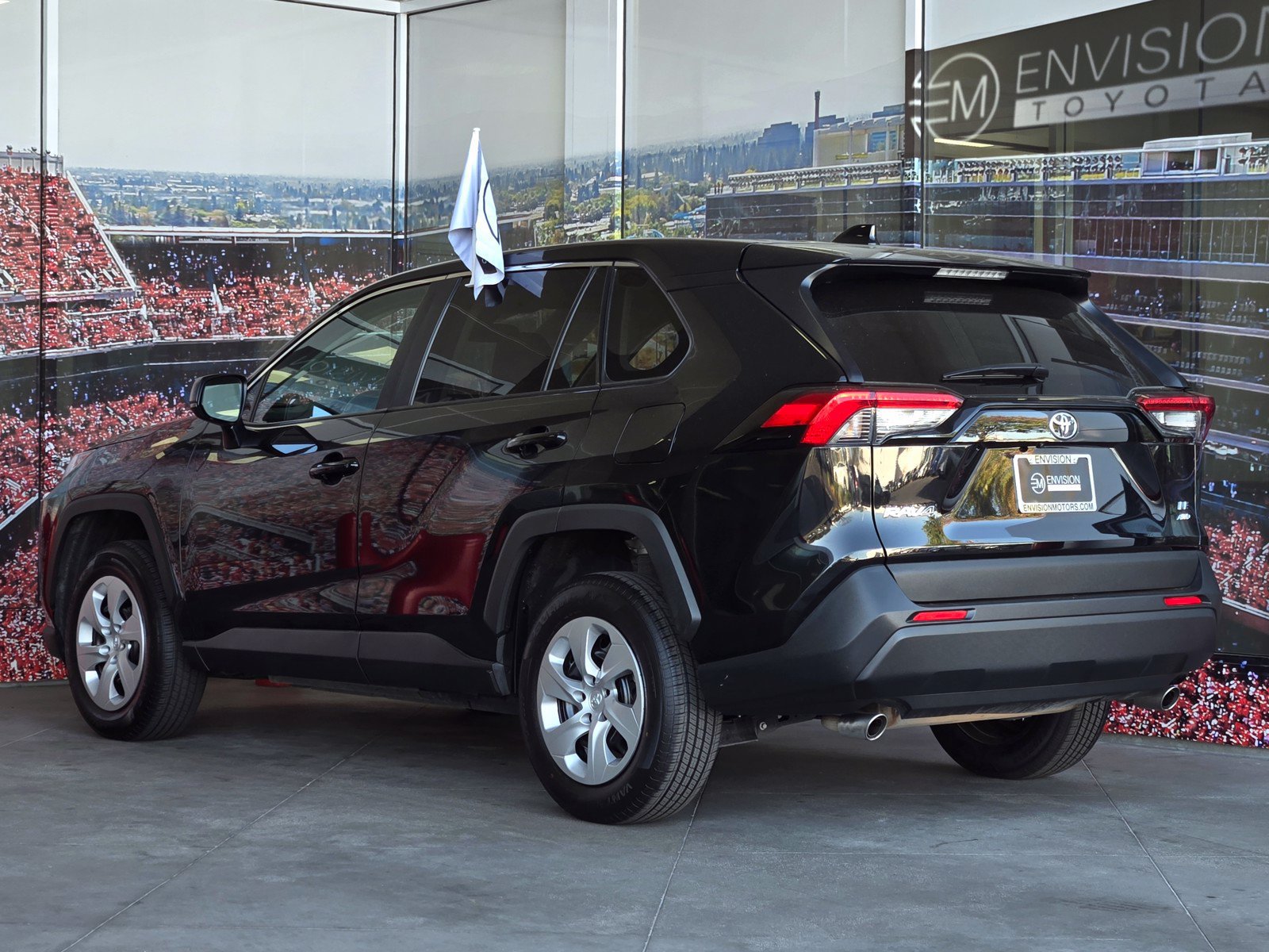 Certified 2025 Toyota RAV4 LE AWD/4WD image 5