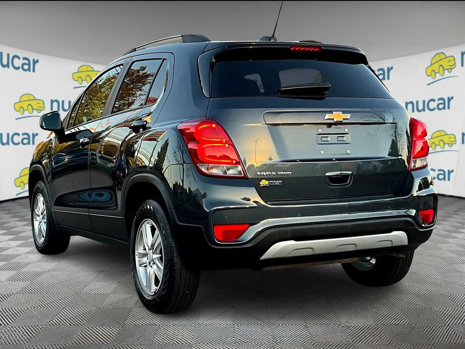 Used 2022 Chevrolet Trax LT w/ Driver Confidence Package image 4
