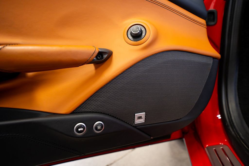 Used 2018 Ferrari 488 Spider RWD image 30