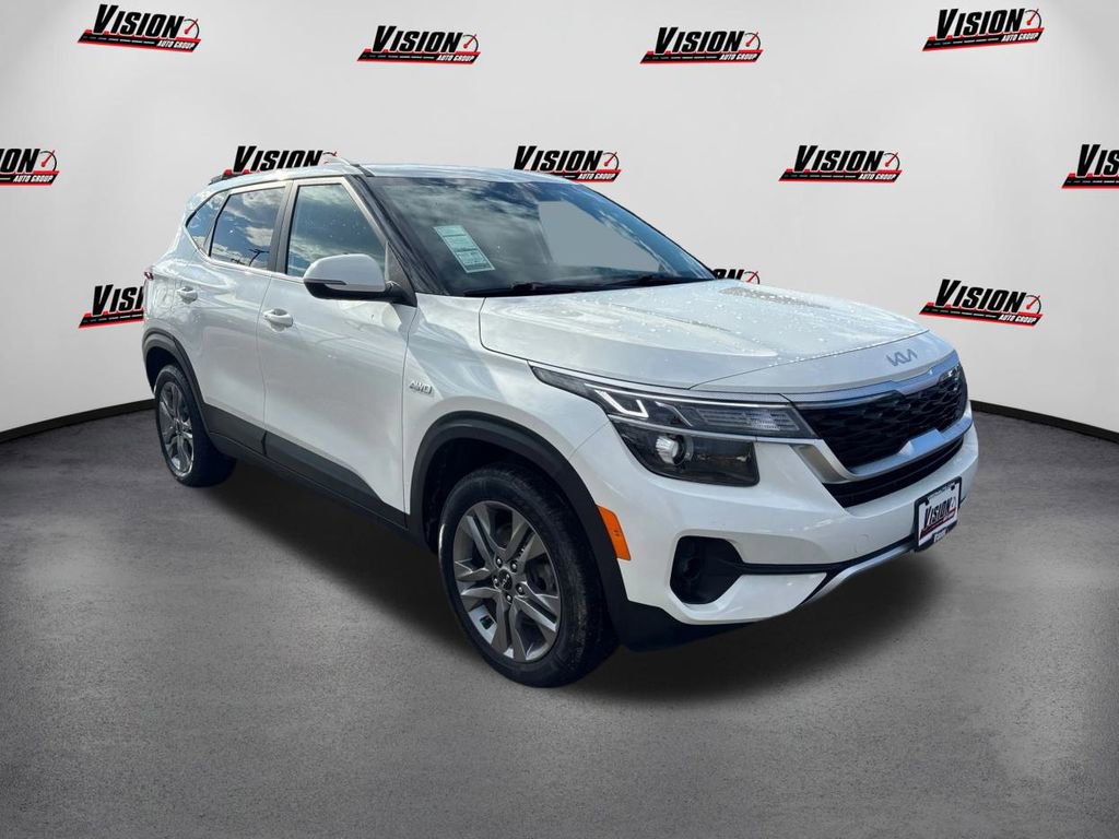 Used 2023 Kia Seltos S image 3