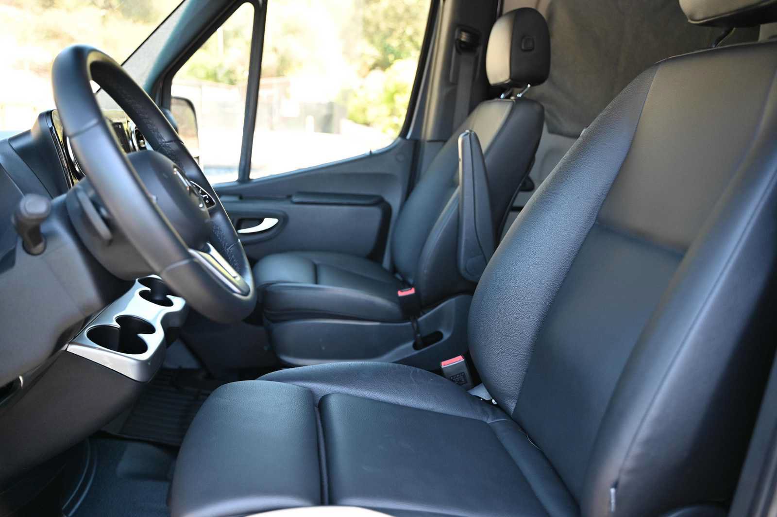 Used 2022 Mercedes-Benz Sprinter 2500 image 14
