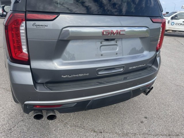 Used 2021 GMC Yukon Denali w/ Denali Premium Package image 12