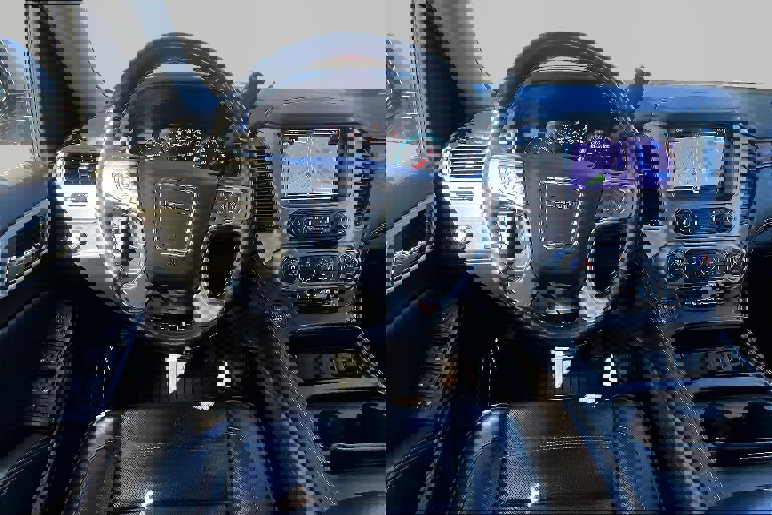 Used 2020 GMC Yukon Denali w/ Denali Premium Package image 8