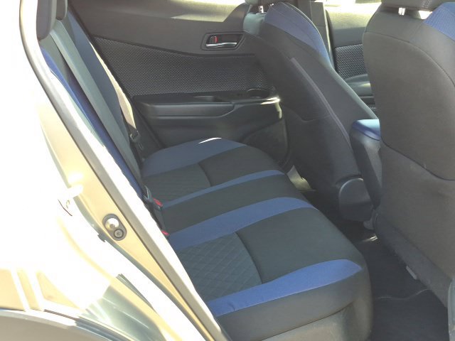 Used 2021 Toyota C-HR FWD image 19