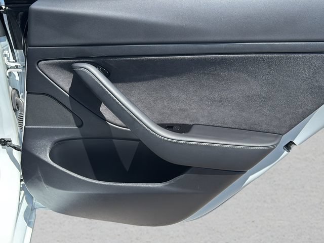 Used 2020 Tesla Model 3 Standard Range Plus RWD image 14