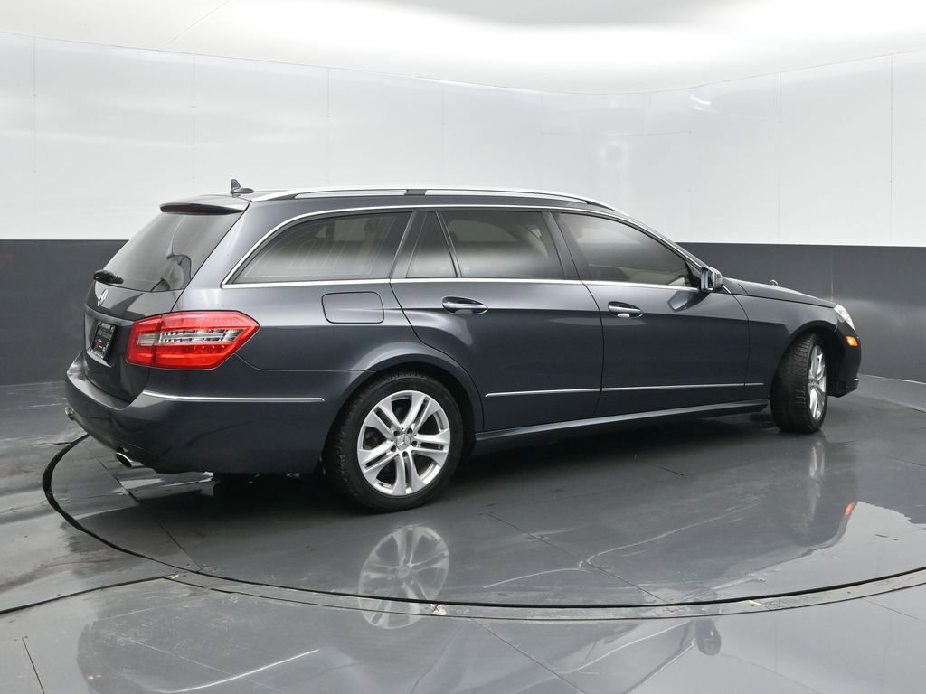 Used 2011 Mercedes-Benz E 350 4MATIC Wagon image 7
