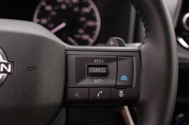 Certified 2025 Nissan Rogue SV AWD/4WD image 13