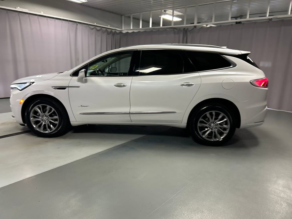 Used 2023 Buick Enclave Avenir w/ Avenir Technology Package AWD/4WD image 4