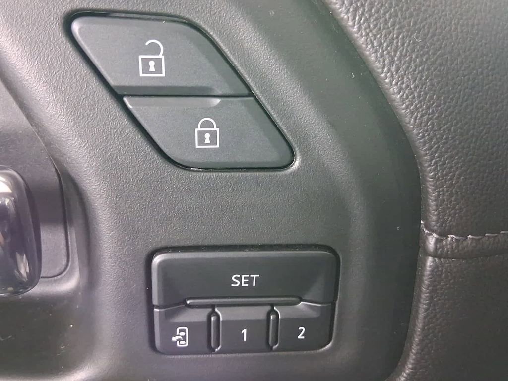 Used 2023 Chevrolet Silverado 2500 LTZ image 10