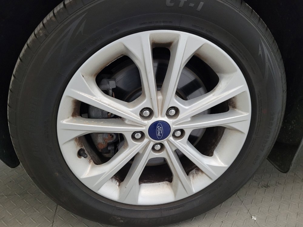 Used 2017 Ford Escape SE w/ Equipment Group 201A FWD image 31