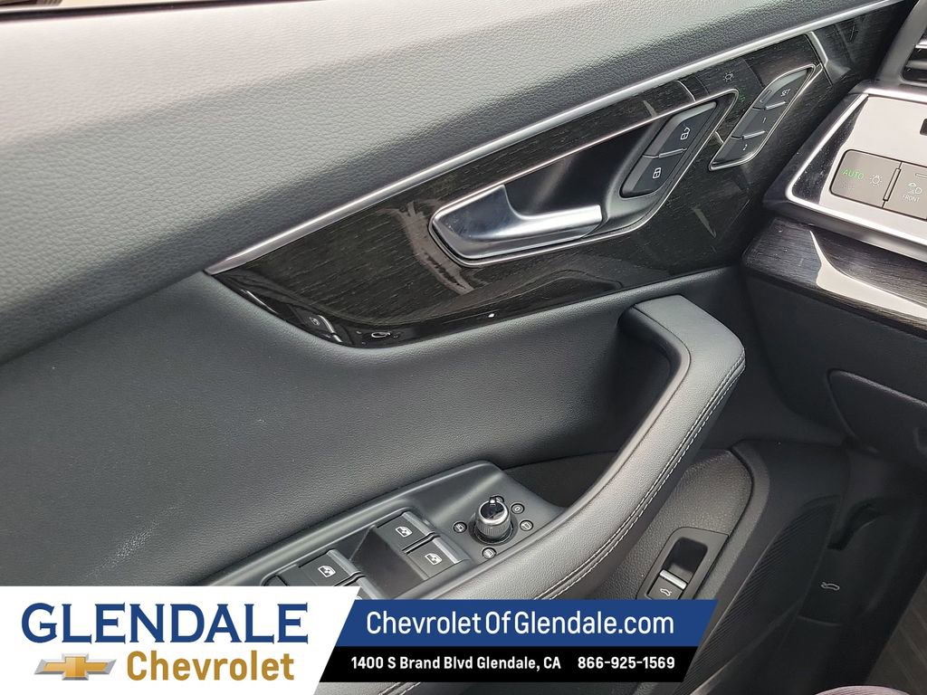 Used 2024 Audi Q7 3.0T Premium Plus AWD/4WD image 33