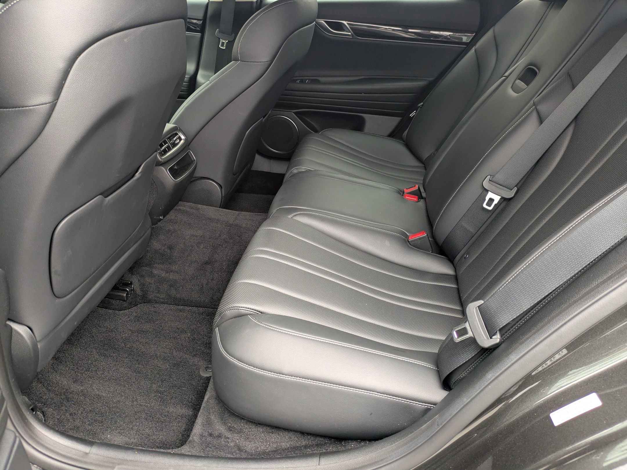 Used 2023 Genesis G80 2.5T image 27