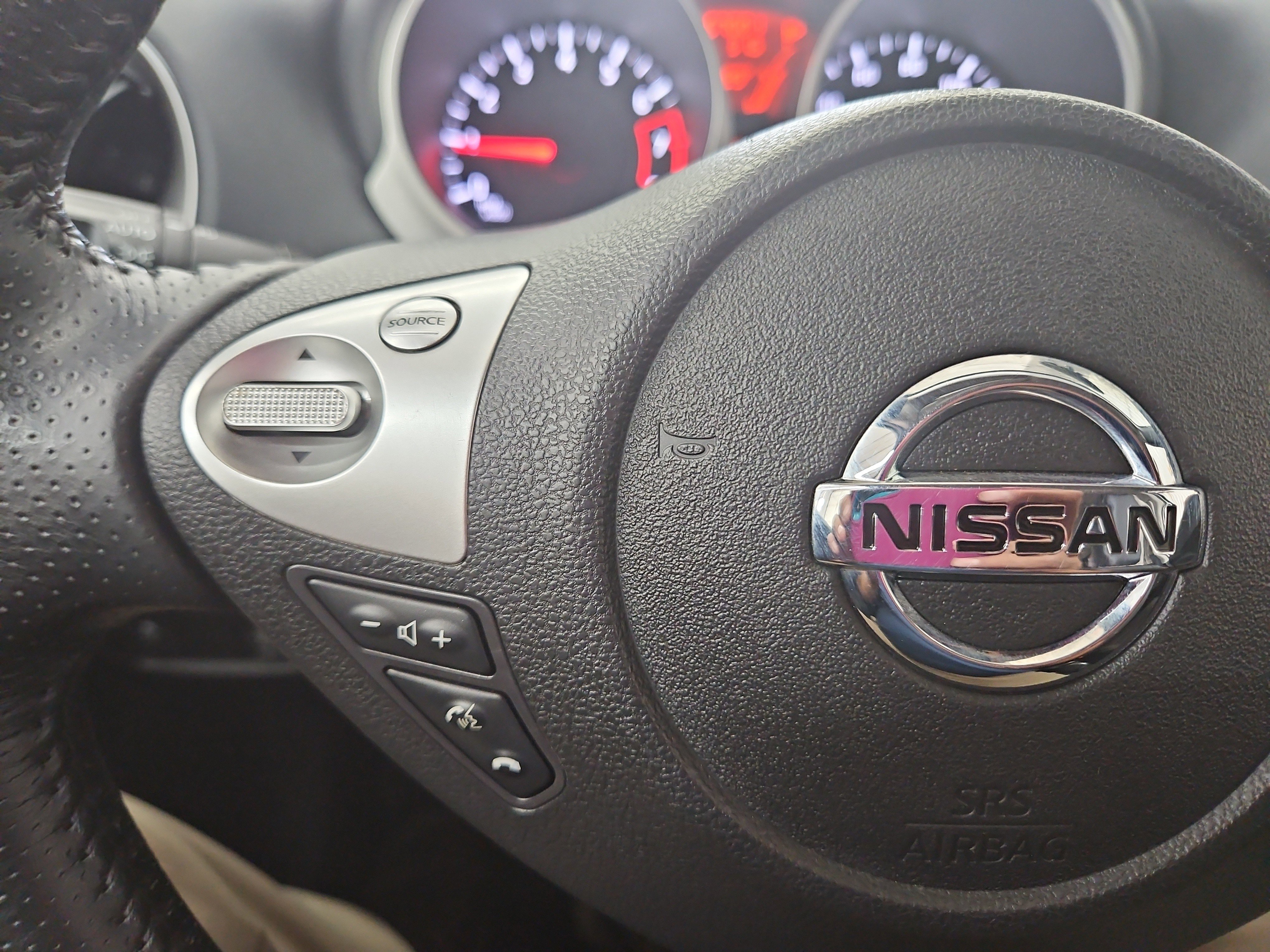 Used 2013 Nissan Juke SL image 15