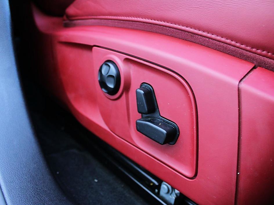 Used 2017 Maserati Levante S image 27