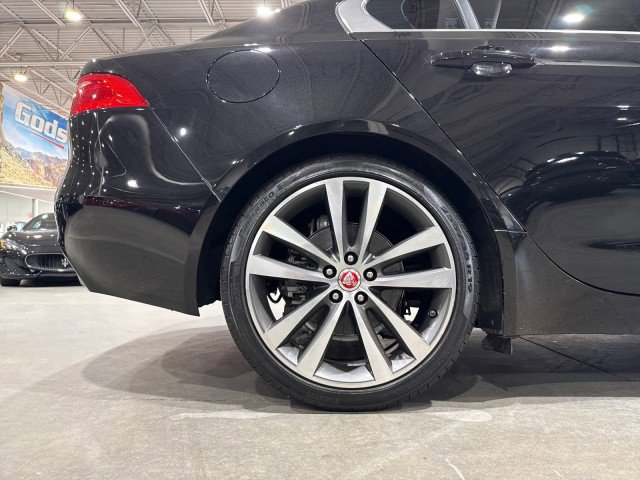 Used 2017 Jaguar XE Prestige image 83