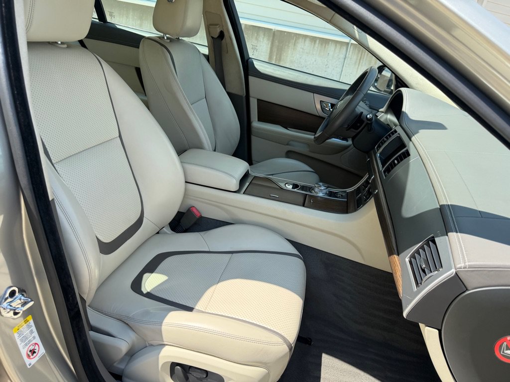 Used 2014 Jaguar XF 3.0 AWD/4WD image 28