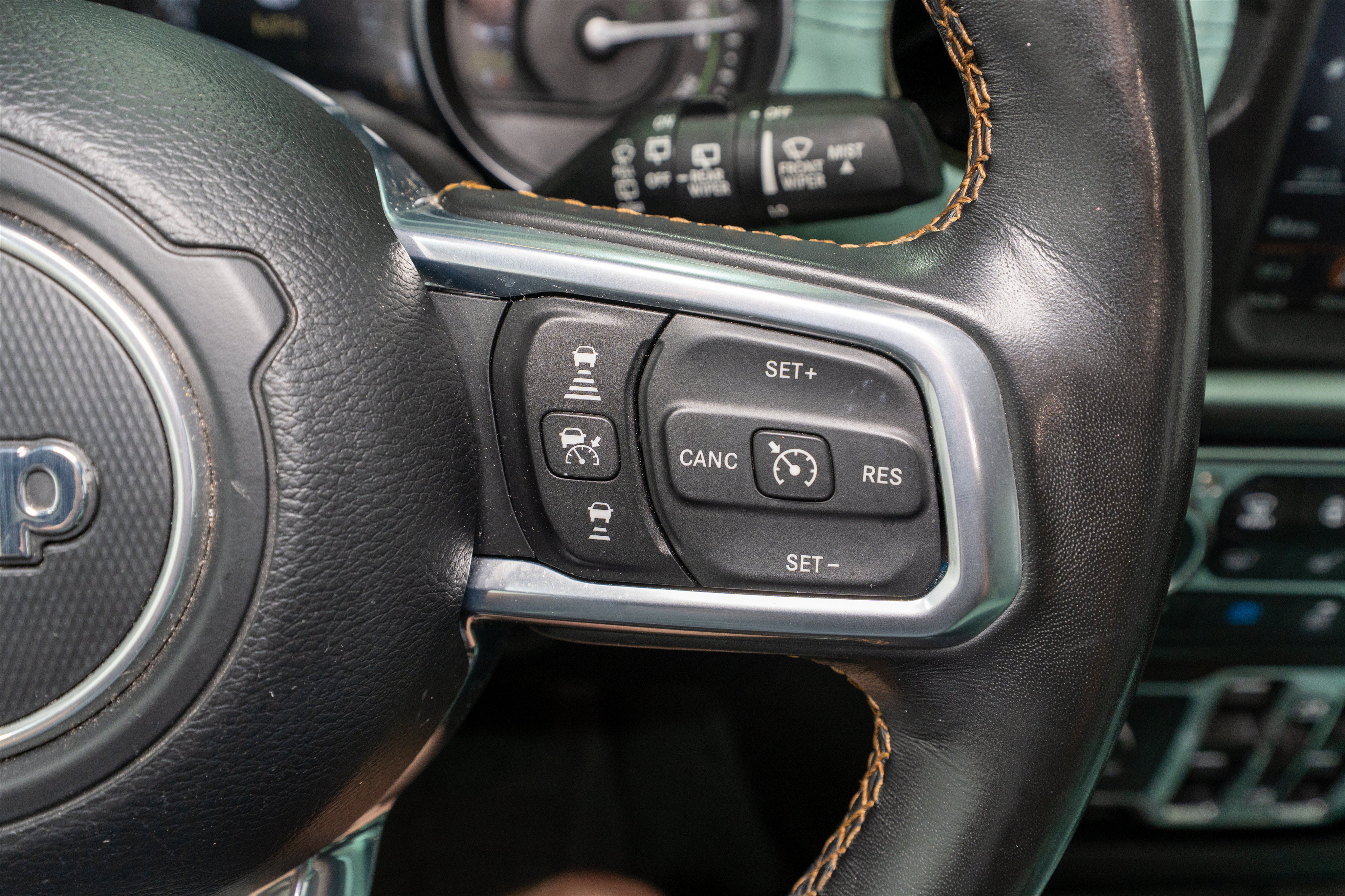 Used 2022 Jeep Wrangler Unlimited Sahara AWD/4WD image 27