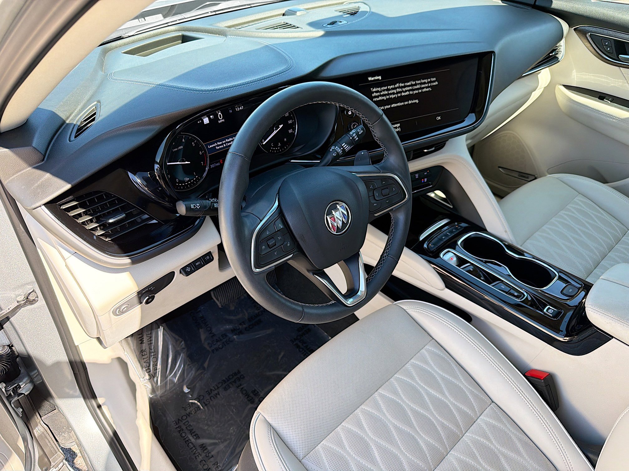 Used 2023 Buick Envision Avenir image 26