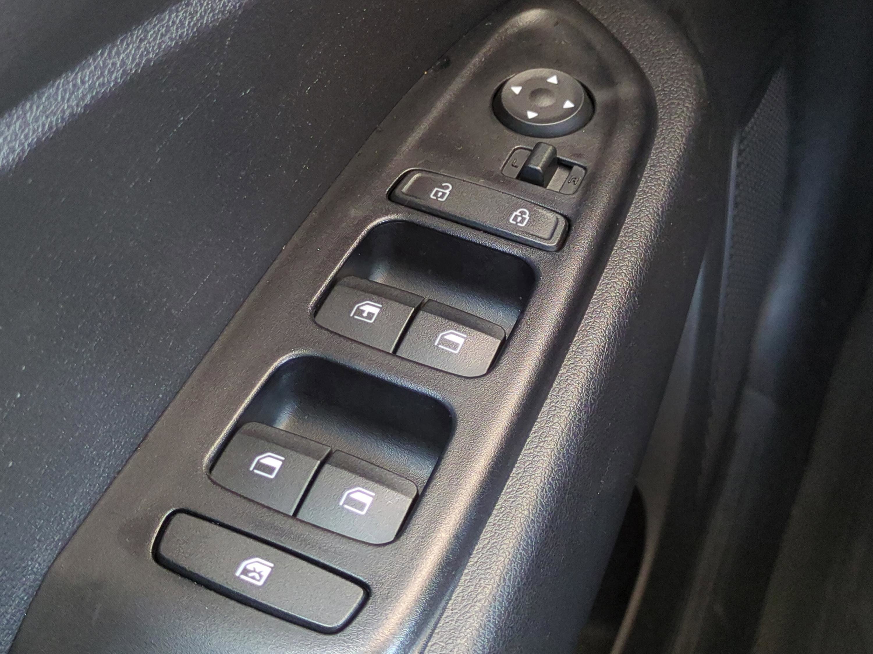 Certified 2023 Hyundai Venue SE FWD image 56