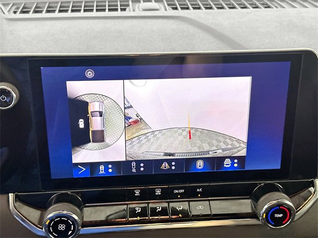 Used 2023 Chevrolet Colorado Trail Boss w/ Technology Package image 12