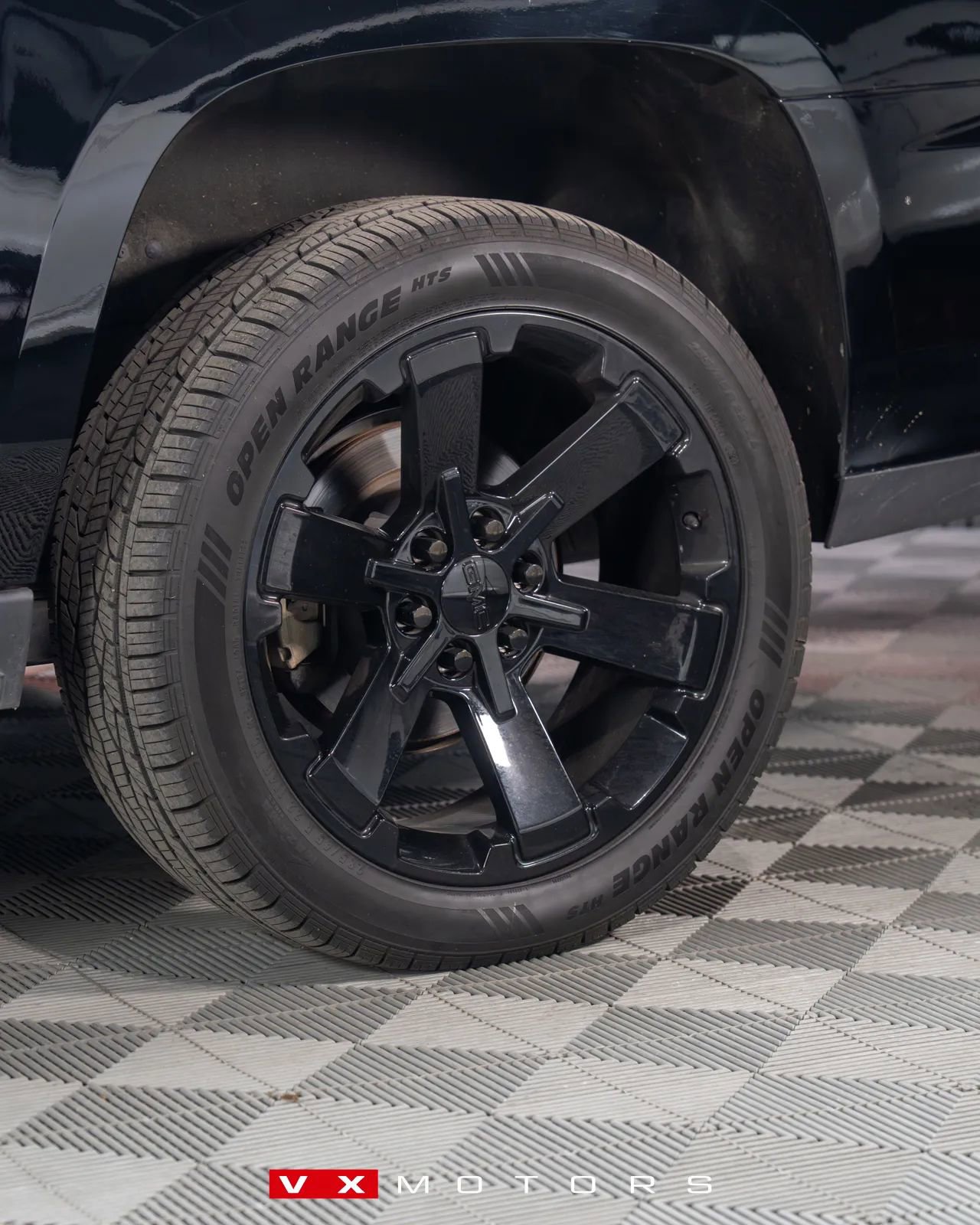 Used 2017 GMC Yukon XL Denali w/ Open Road Package image 9