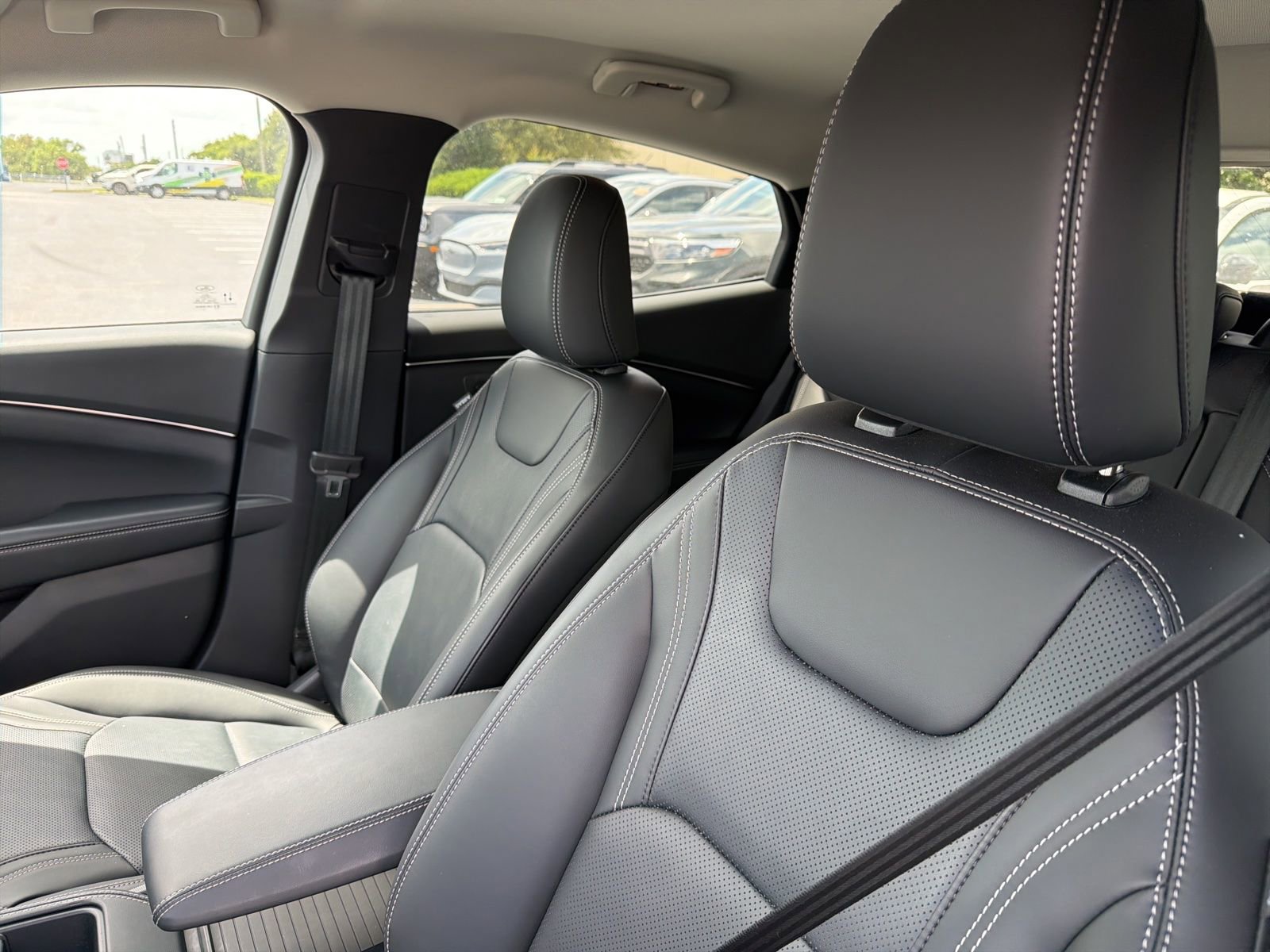 Used 2025 Ford Mustang Mach-E Premium image 18