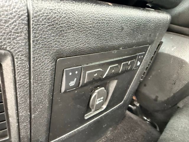 Used 2015 RAM 2500 Laramie w/ Black Appearance Group image 17